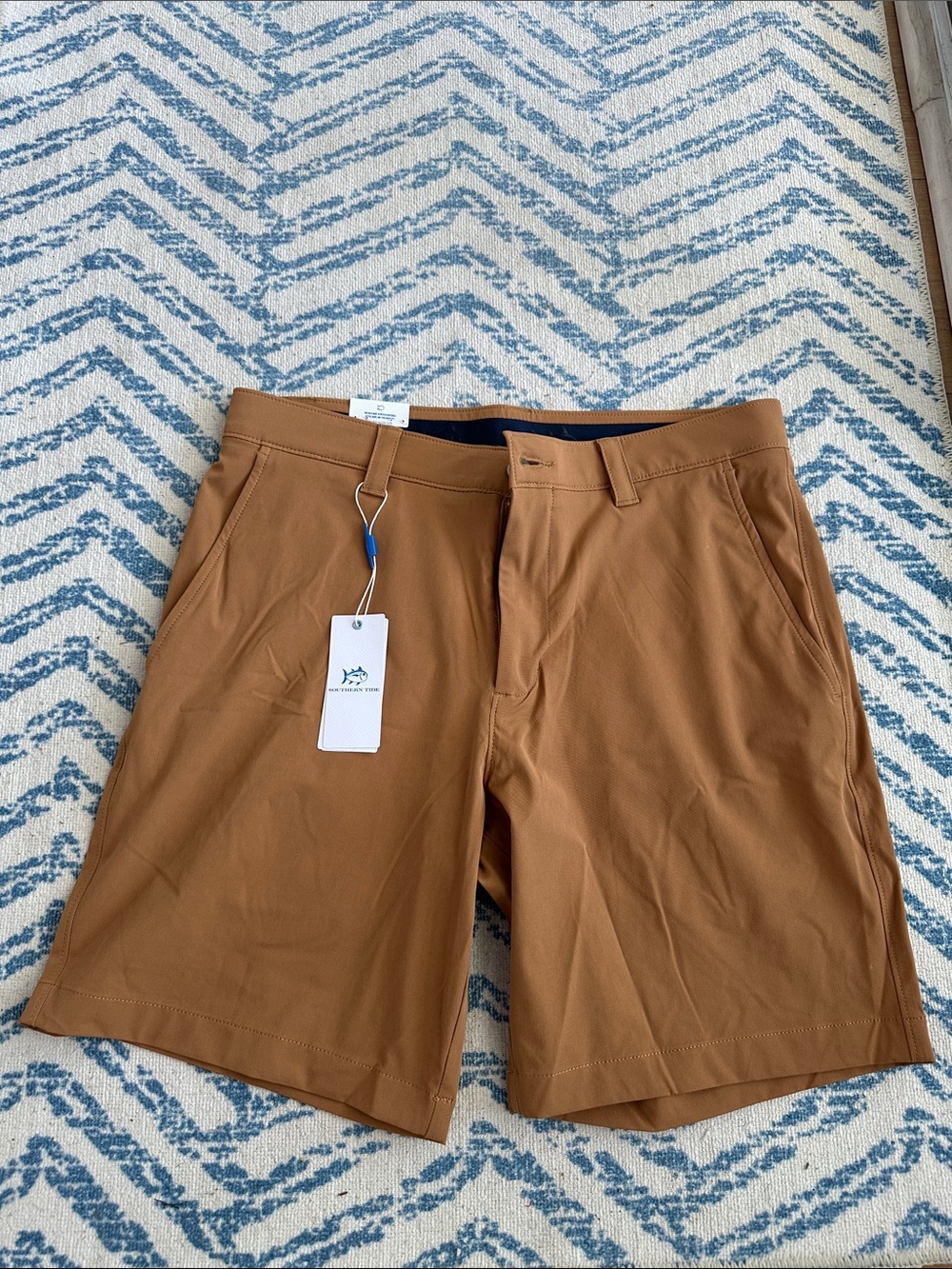 Southern Tide Men's Flat Front Shorts - Brrr 8 inch inseam.  Brown